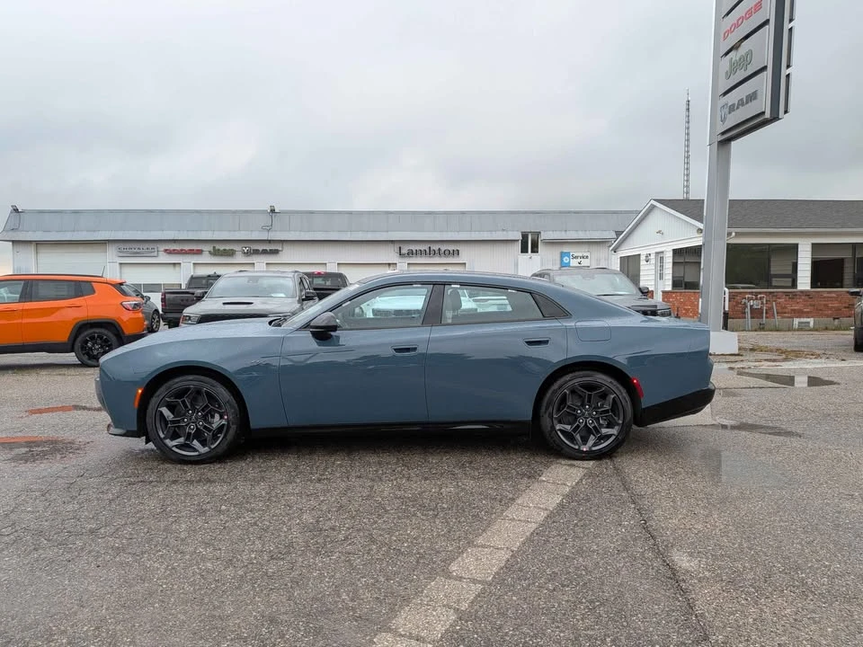 2027 Dodge Charger 8th Gen - Image 9 of 20