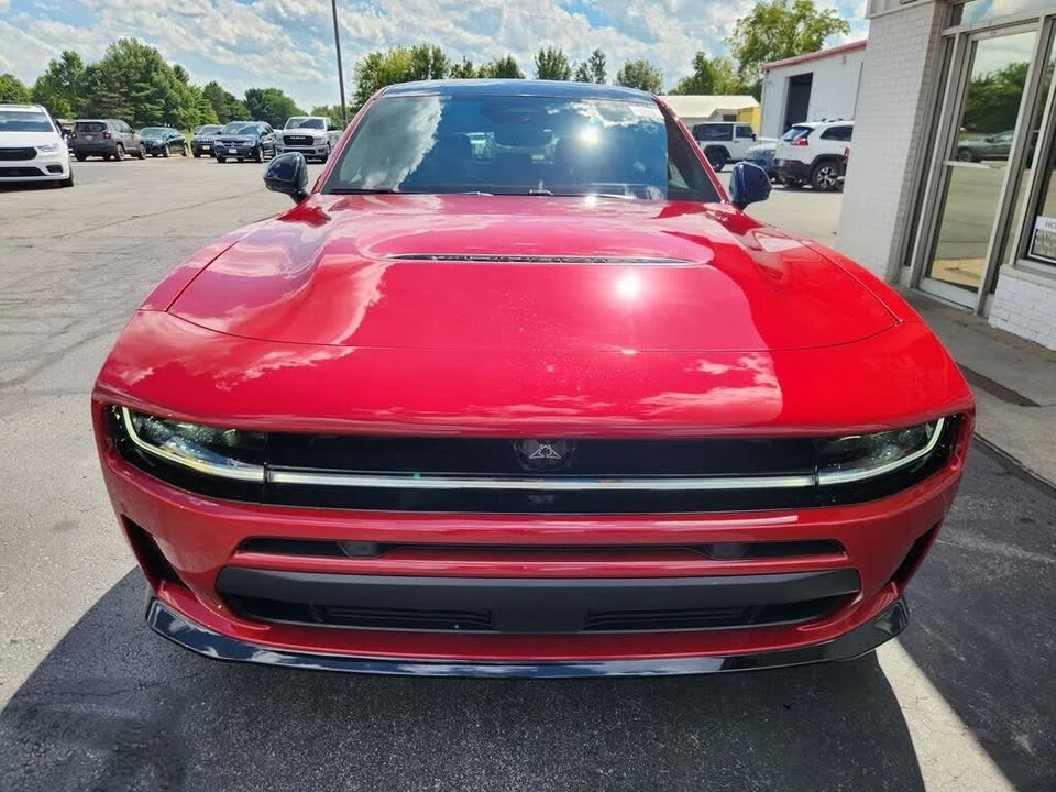 2027 Dodge Charger - Image 8 of 20