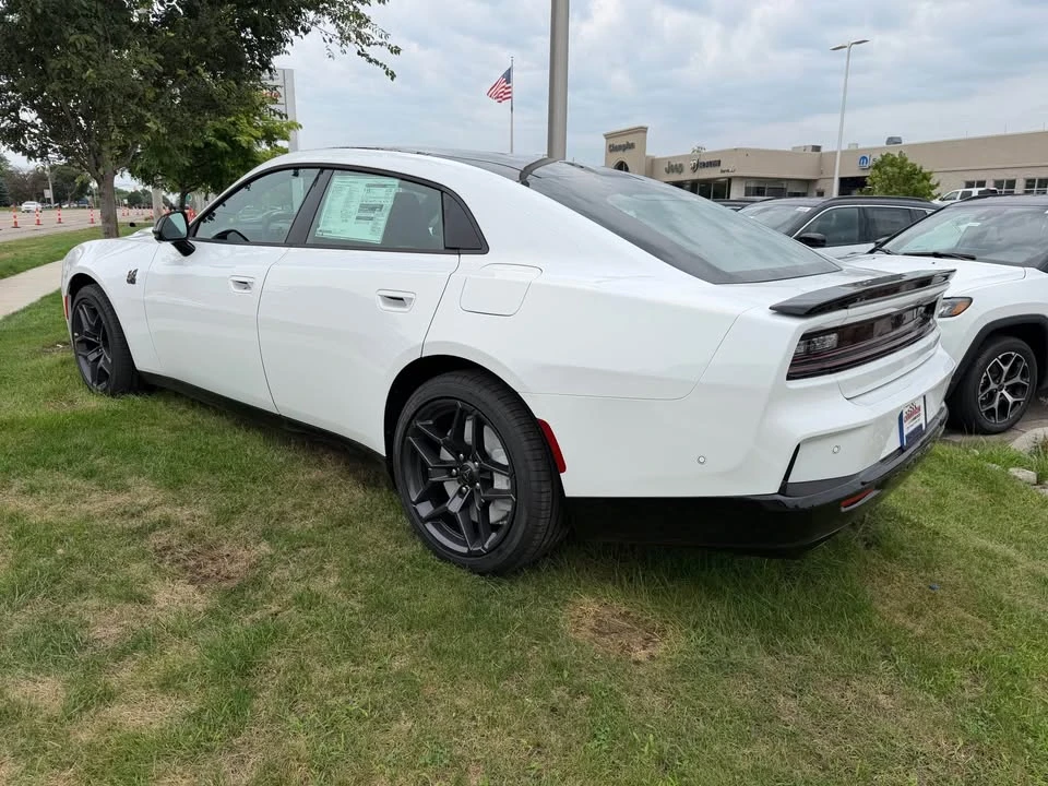 2027 Dodge Charger 8th Gen - Image 5 of 7