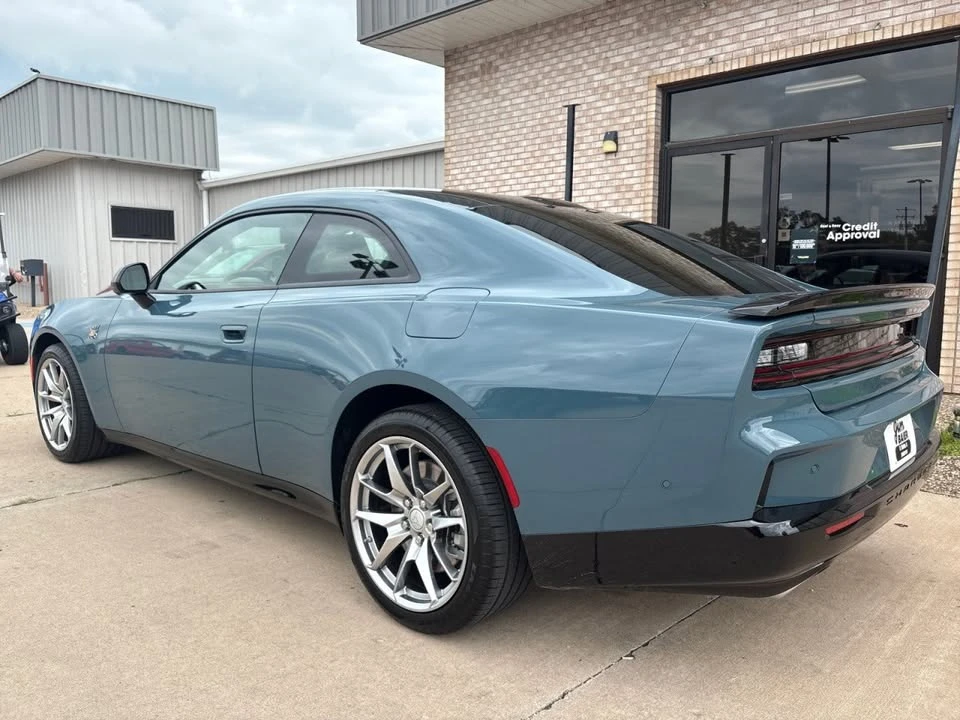 2027 Dodge Charger 8th Gen - Image 9 of 20