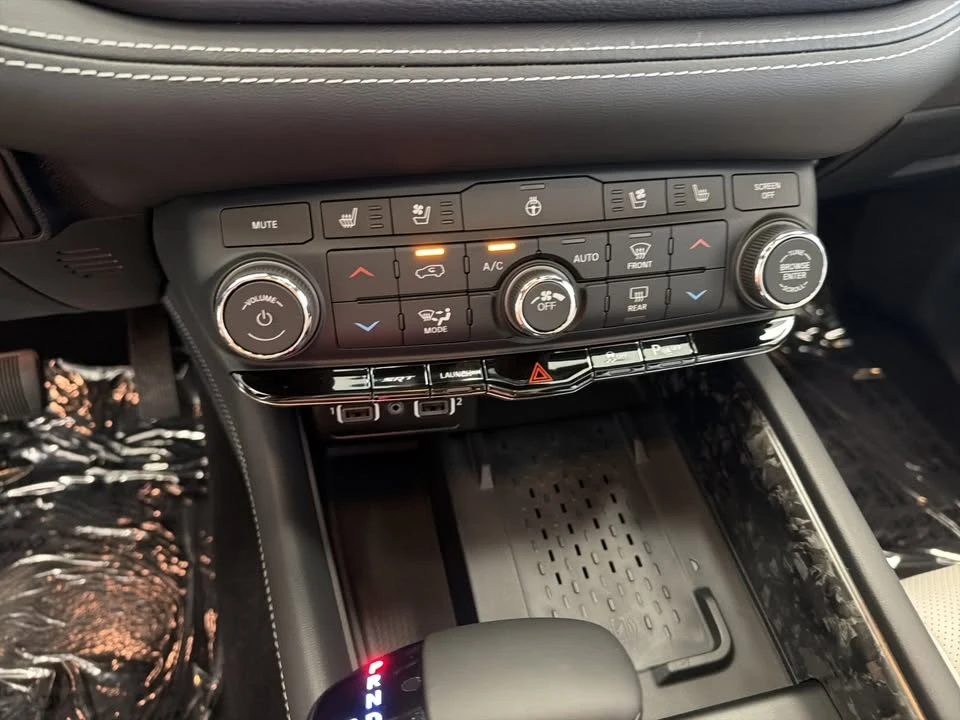 2027 Dodge Durango SRT Hellcat 3rd Gen - Image 12 of 13