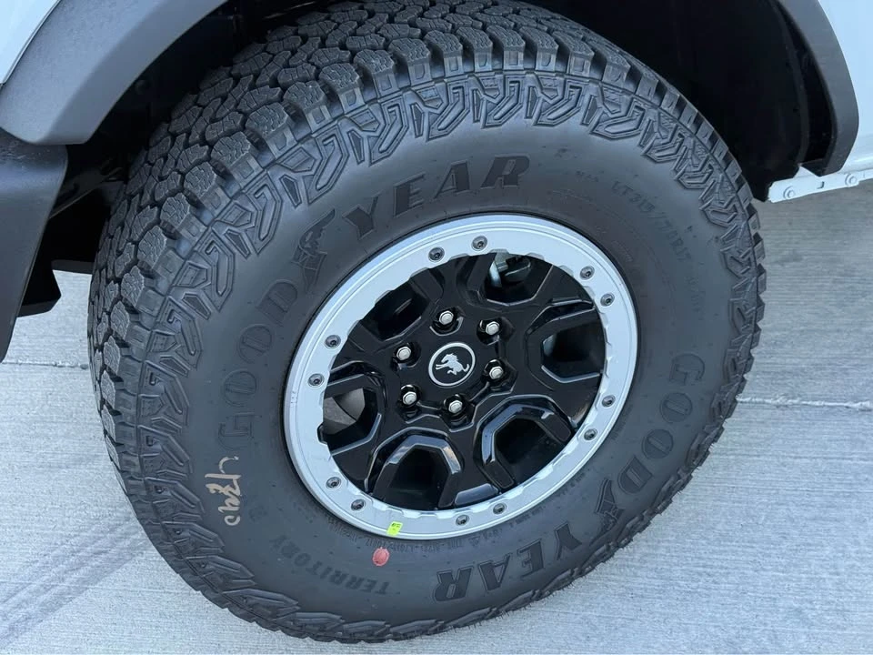 2027 Ford Bronco 6th Gen - Image 11 of 15