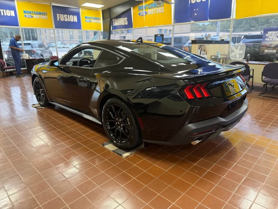 2027 Ford S650 Mustang - Image 4 of 11