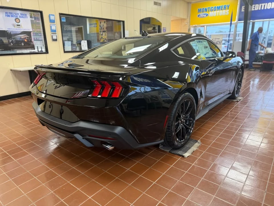 2027 Ford S650 Mustang - Image 3 of 11