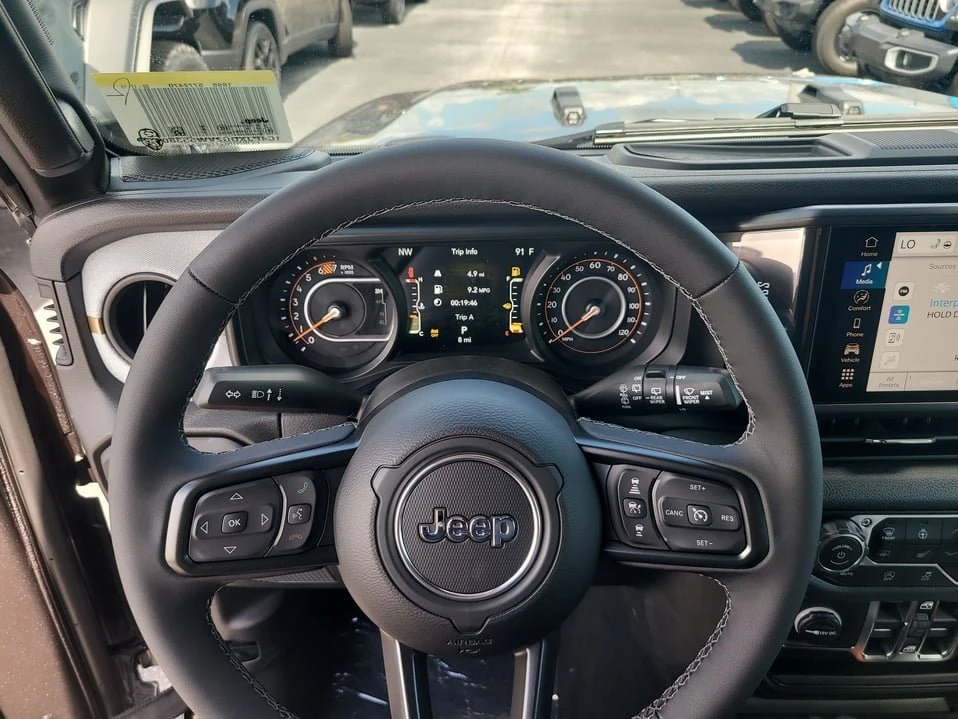 2027 Jeep JL Wrangler - Image 19 of 20