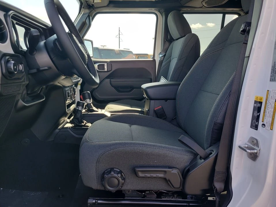 2027 Jeep JL Wrangler - Image 13 of 20