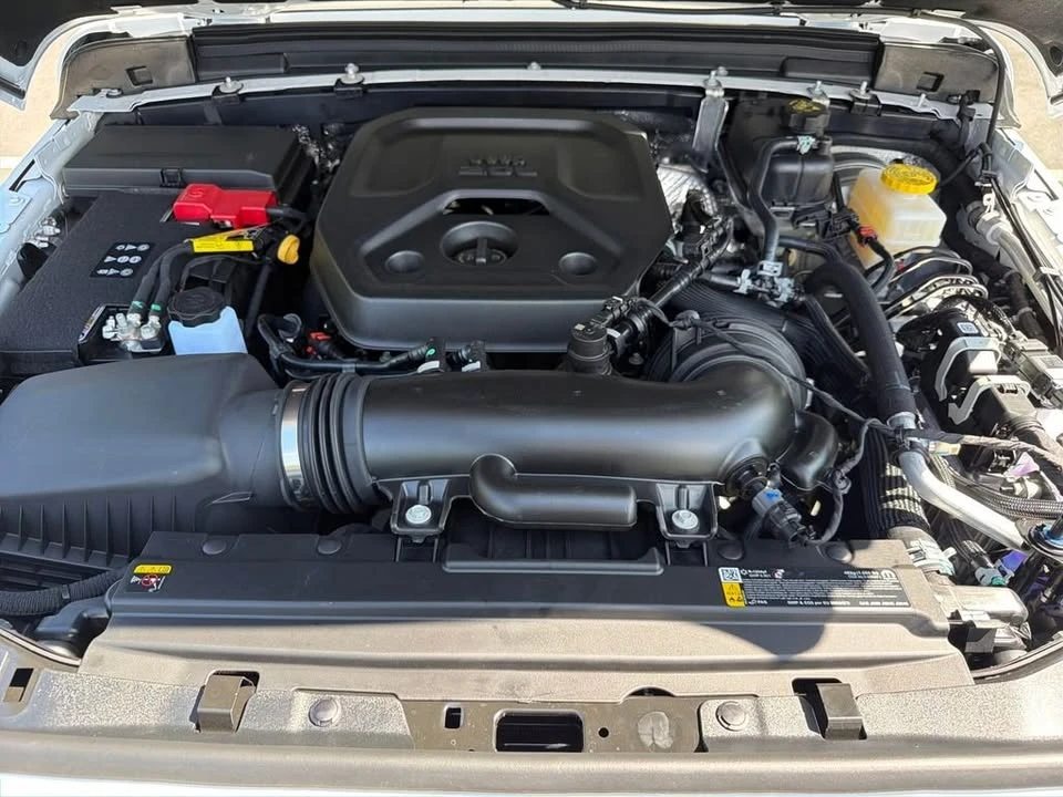 2027 Jeep JL Wrangler - Image 18 of 20
