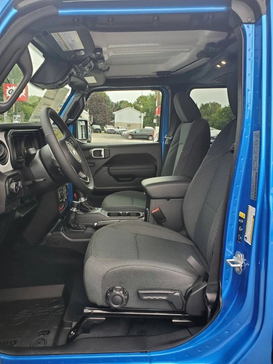 2027 Jeep JL Wrangler - Image 11 of 20