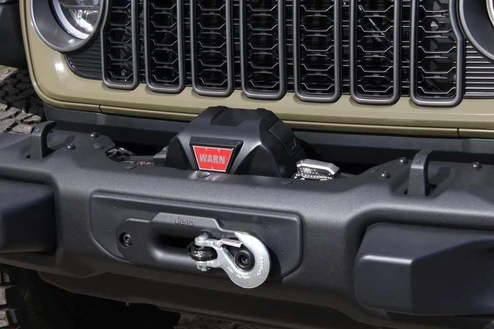 2027 Jeep JL Wrangler - Image 10 of 10