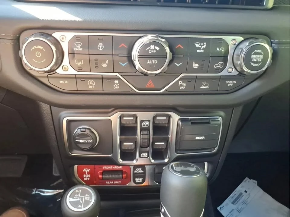 2027 Jeep JL Wrangler - Image 20 of 20