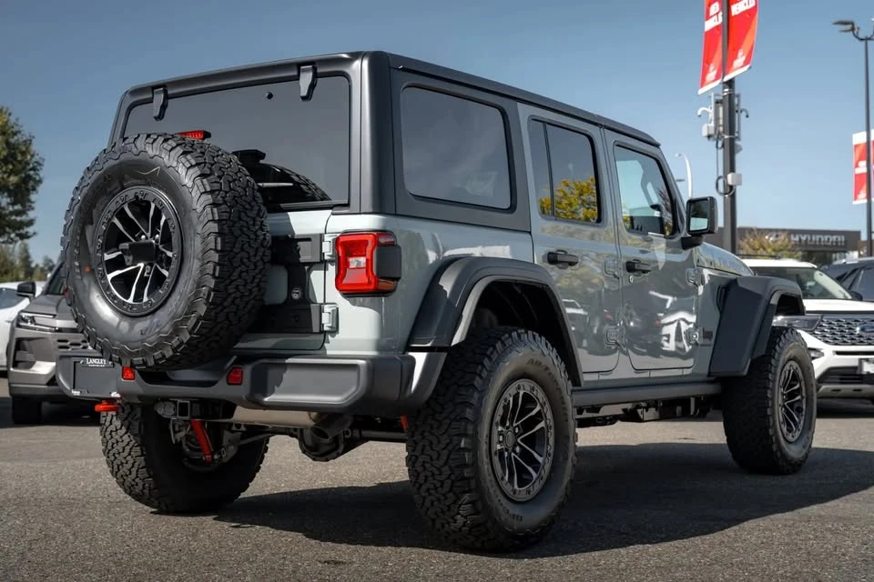 2027 Jeep JL Wrangler - Image 7 of 19