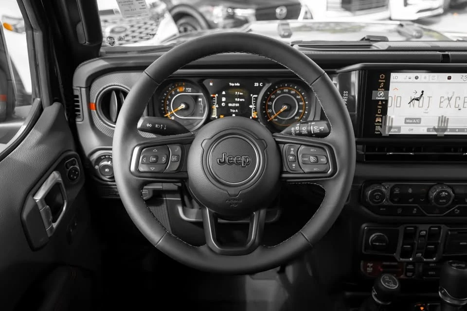 2027 Jeep JL Wrangler - Image 13 of 19