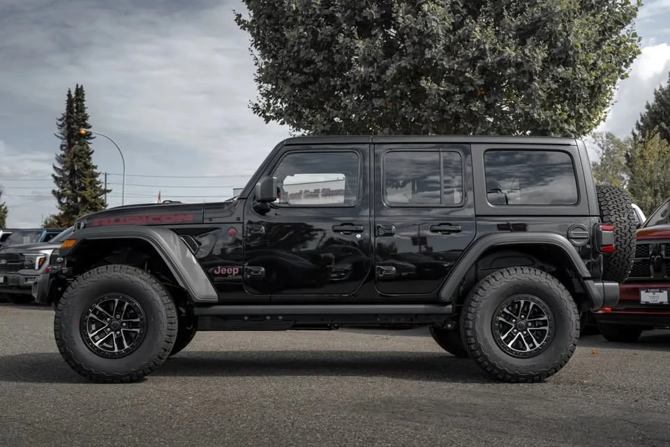 2027 Jeep JL Wrangler - Image 4 of 19