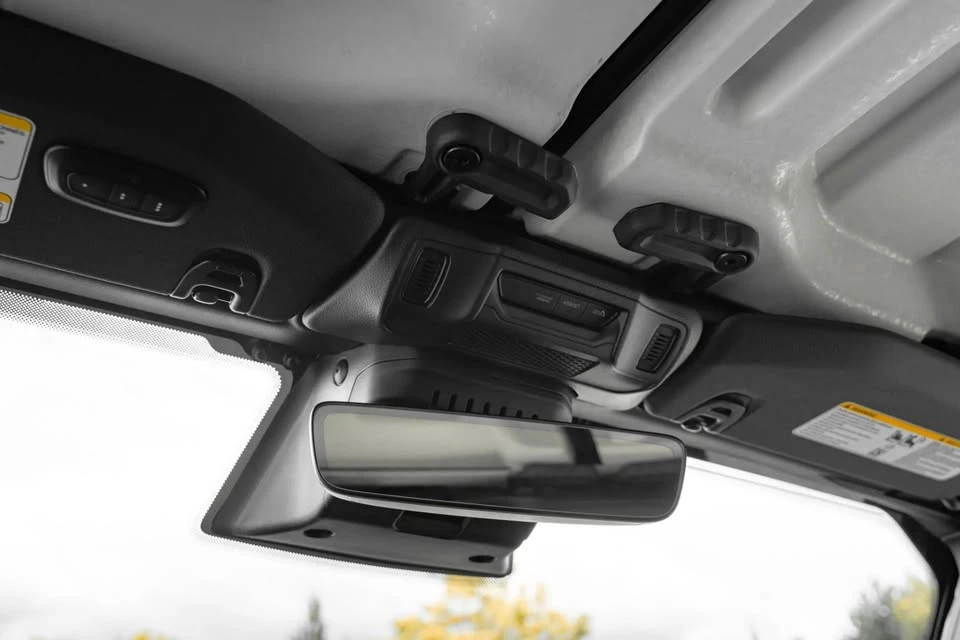 2027 Jeep JL Wrangler - Image 18 of 19
