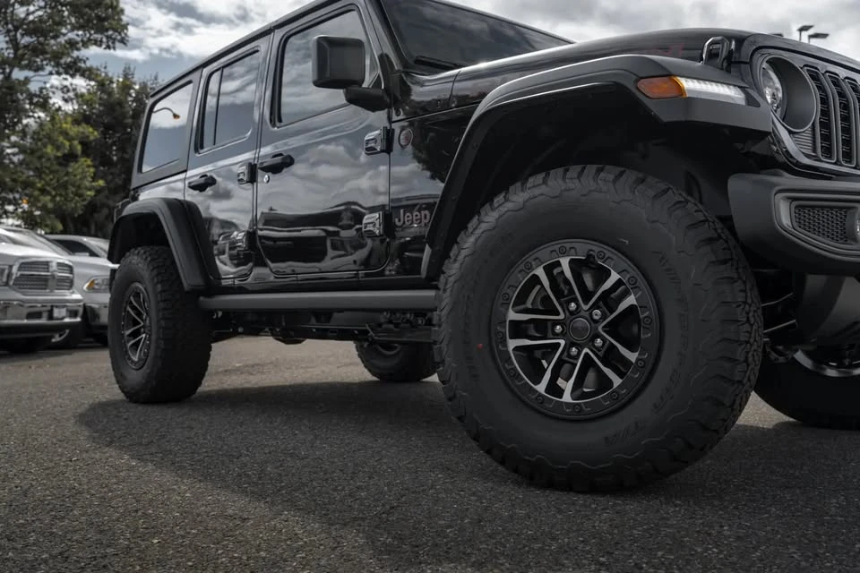 2027 Jeep JL Wrangler - Image 2 of 19