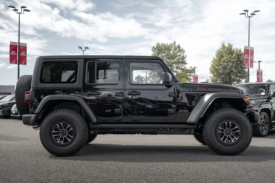 2027 Jeep JL Wrangler - Image 8 of 19