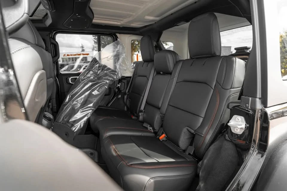 2027 Jeep JL Wrangler - Image 11 of 19