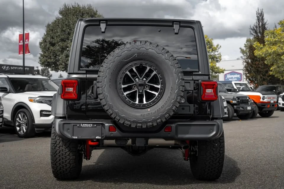 2027 Jeep JL Wrangler - Image 6 of 19
