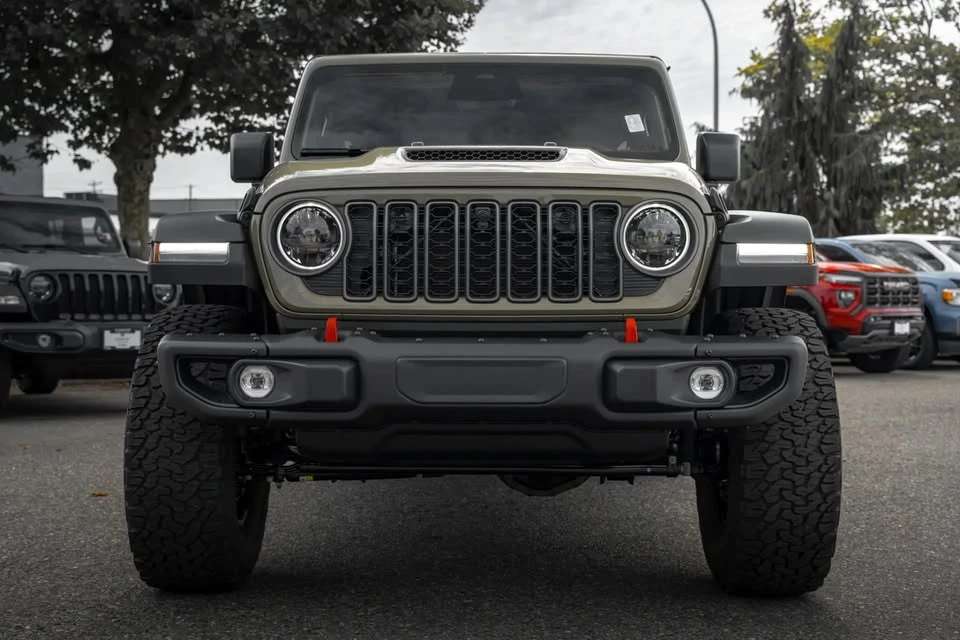 2027 Jeep JL Wrangler - Image 3 of 19