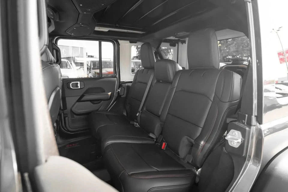 2027 Jeep JL Wrangler - Image 11 of 19