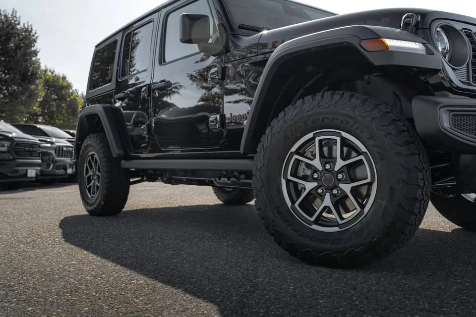 2027 Jeep JL Wrangler - Image 2 of 6