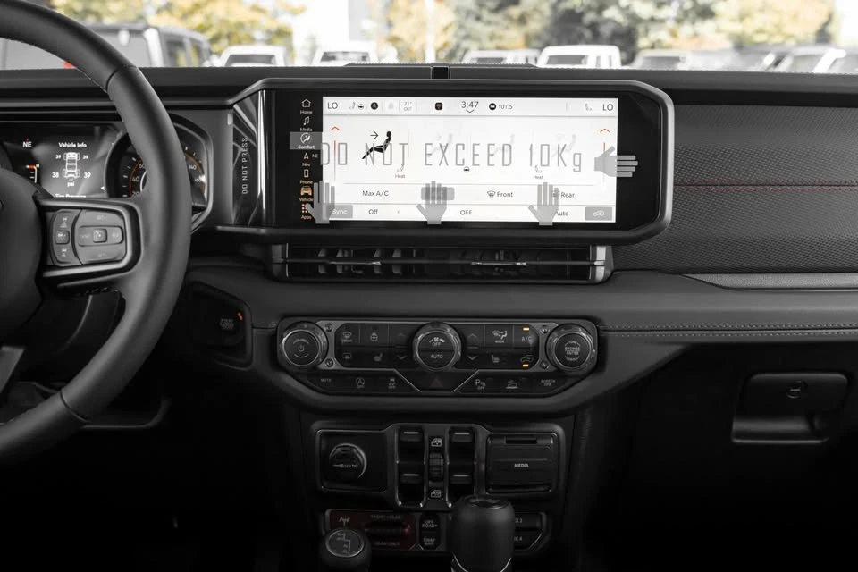 2027 Jeep JL Wrangler - Image 15 of 19