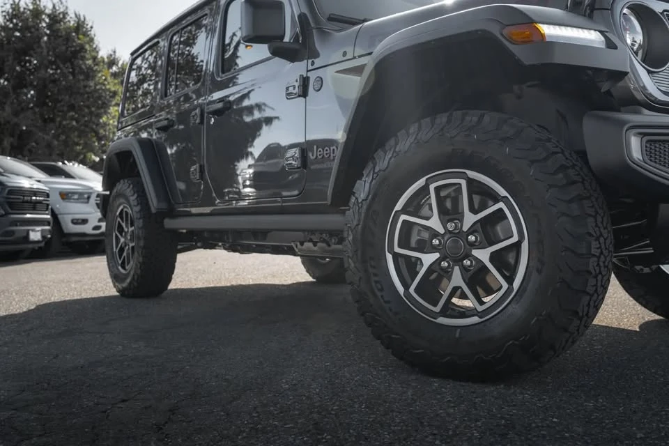 2027 Jeep JL Wrangler - Image 2 of 19