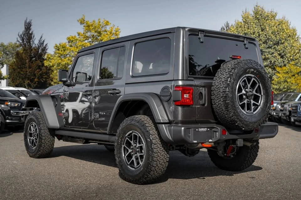 2027 Jeep JL Wrangler - Image 5 of 19