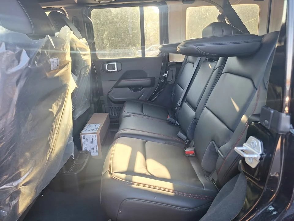 2027 Jeep JL Wrangler - Image 6 of 9