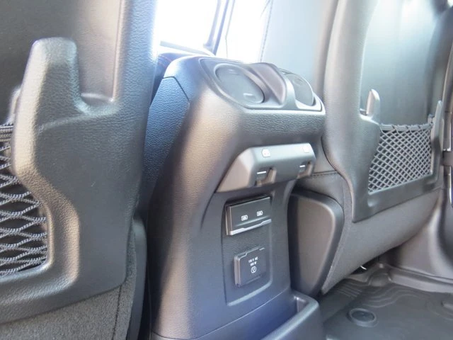 2027 Jeep JL Wrangler - Image 15 of 20
