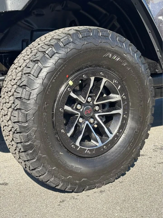 2027 Jeep JL Wrangler - Image 17 of 17
