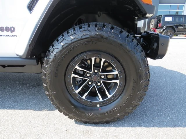 2027 Jeep JL Wrangler - Image 10 of 20