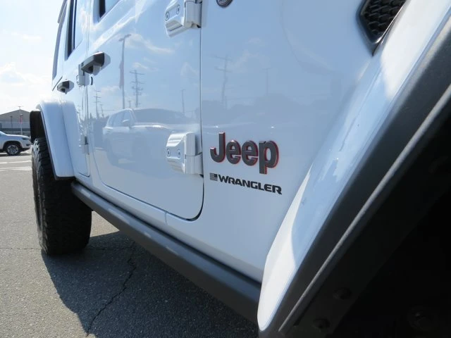 2027 Jeep JL Wrangler - Image 11 of 20