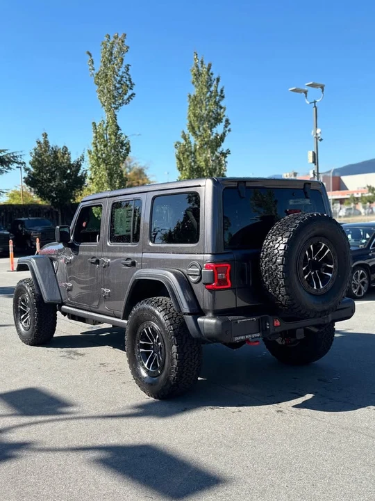 2027 Jeep JL Wrangler - Image 4 of 17