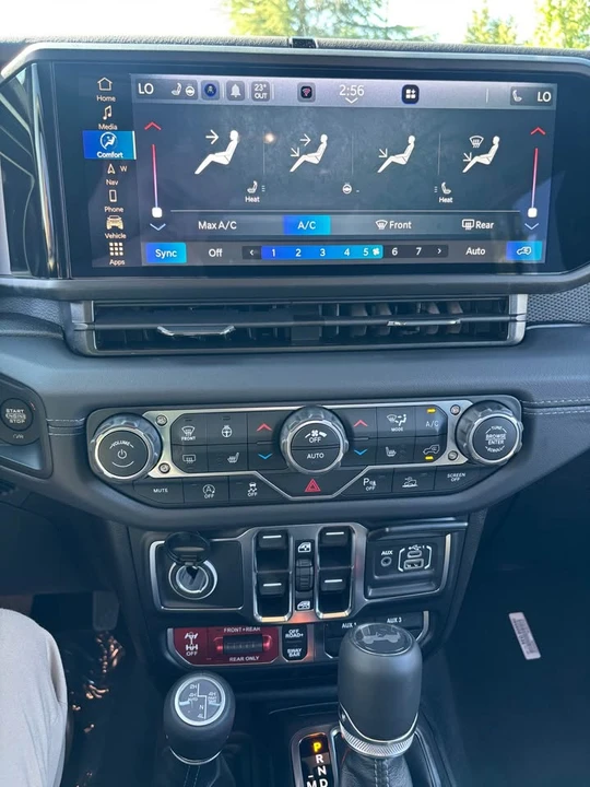 2027 Jeep JL Wrangler - Image 12 of 17