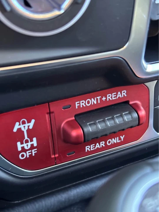 2027 Jeep JL Wrangler - Image 14 of 17