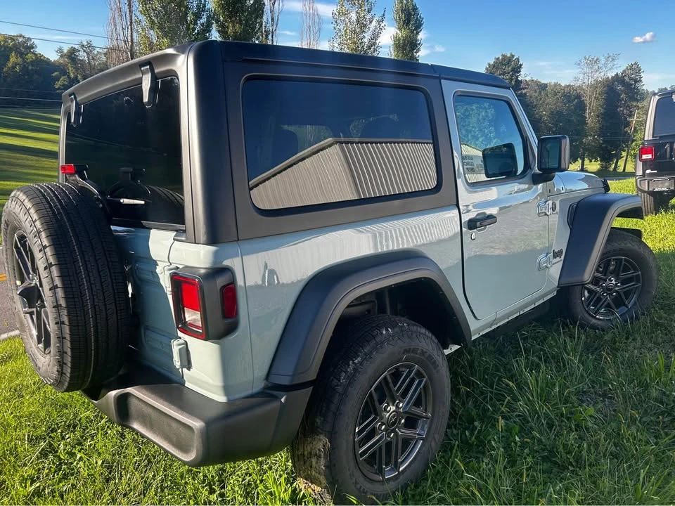 2027 Jeep JL Wrangler - Image 5 of 6