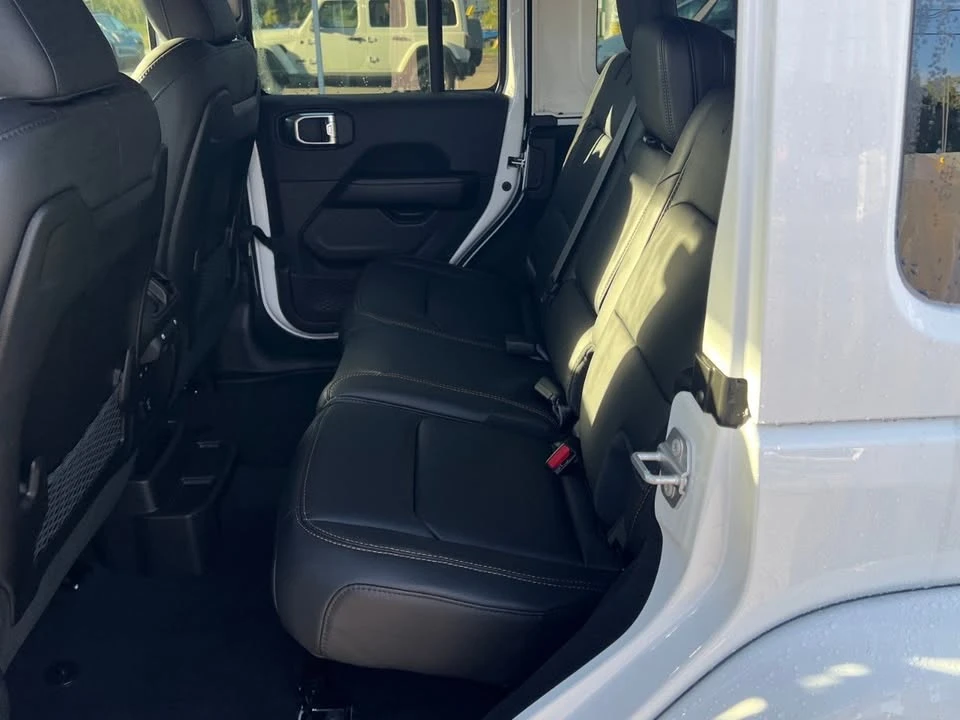 2027 Jeep JL Wrangler - Image 14 of 20