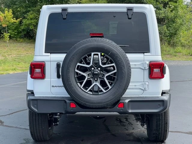2027 Jeep JL Wrangler - Image 18 of 19