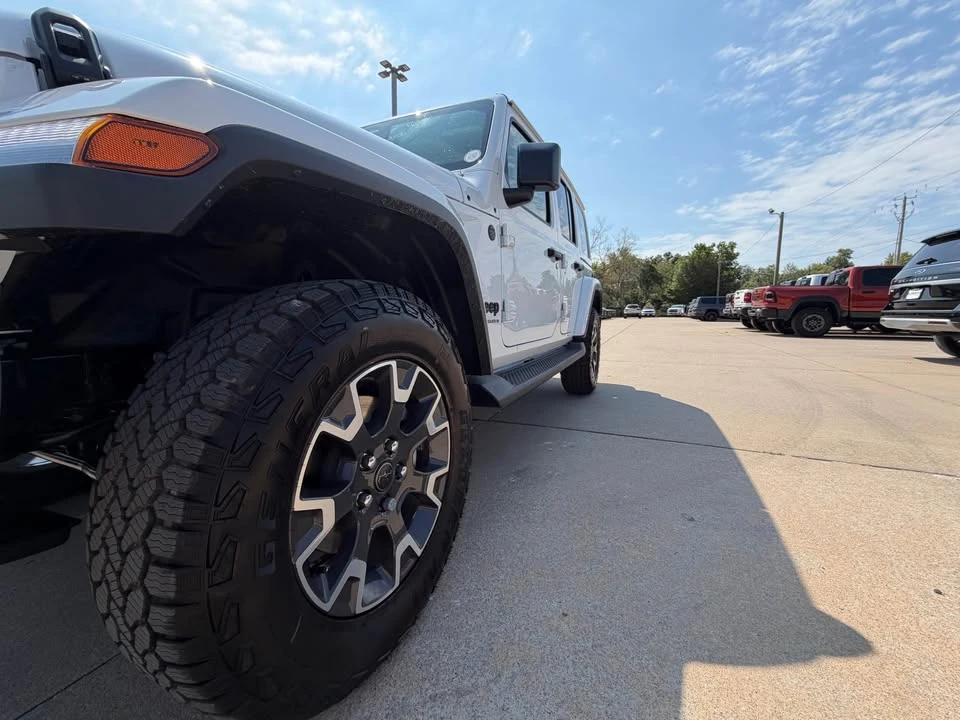 2027 Jeep JL Wrangler - Image 3 of 14