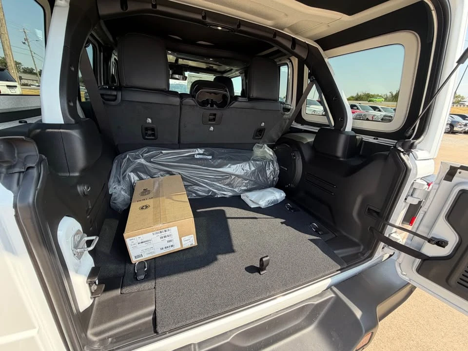 2027 Jeep JL Wrangler - Image 14 of 14