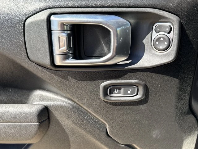 2027 Jeep JL Wrangler - Image 12 of 18