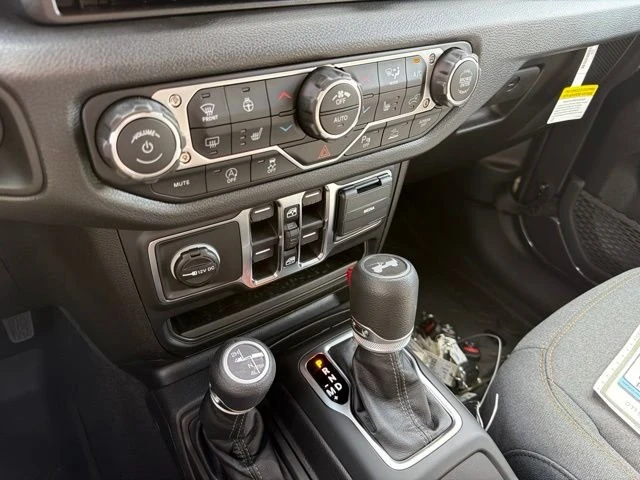 2027 Jeep JL Wrangler - Image 16 of 20
