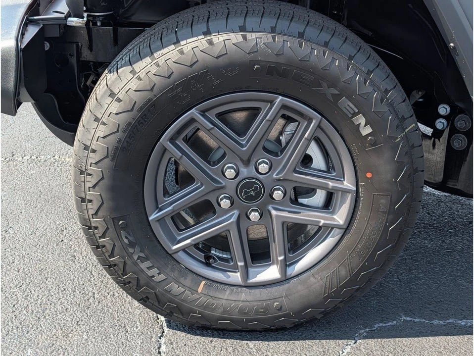 2027 Jeep JL Wrangler - Image 9 of 10