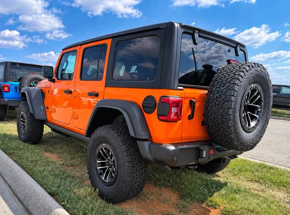 2027 Jeep JL Wrangler - Image 2 of 12