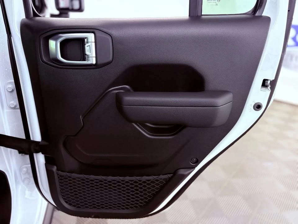 2027 Jeep JL Wrangler - Image 10 of 17