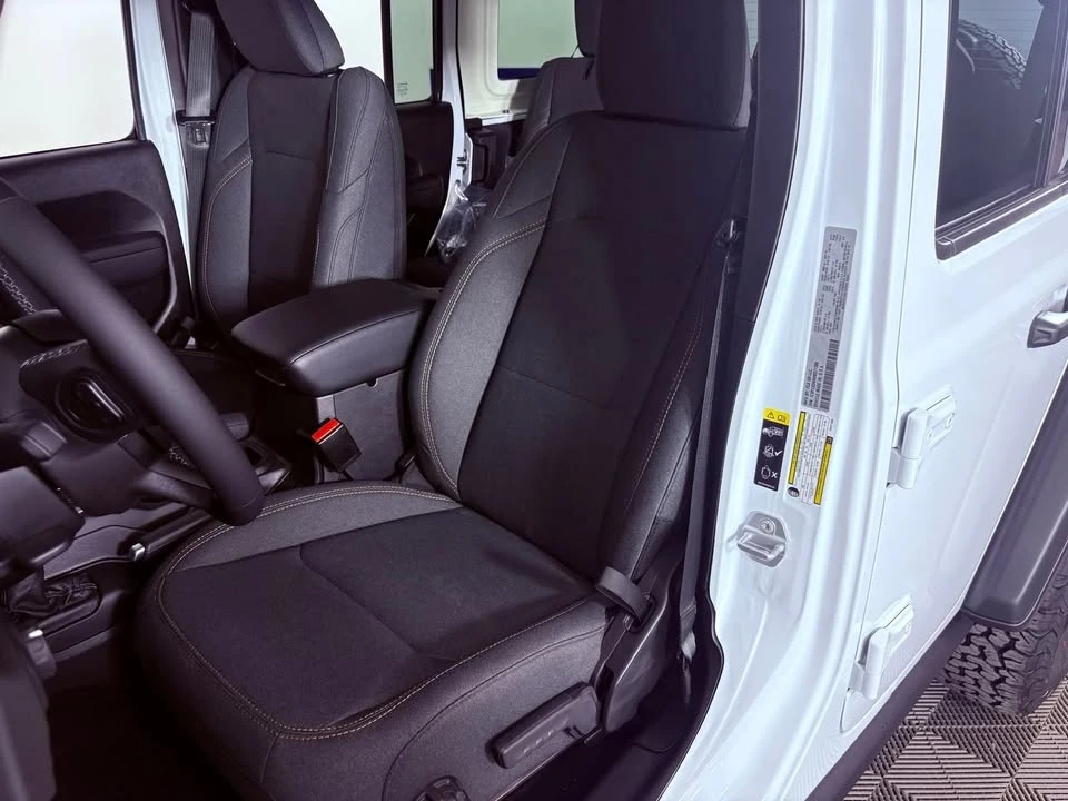 2027 Jeep JL Wrangler - Image 16 of 17