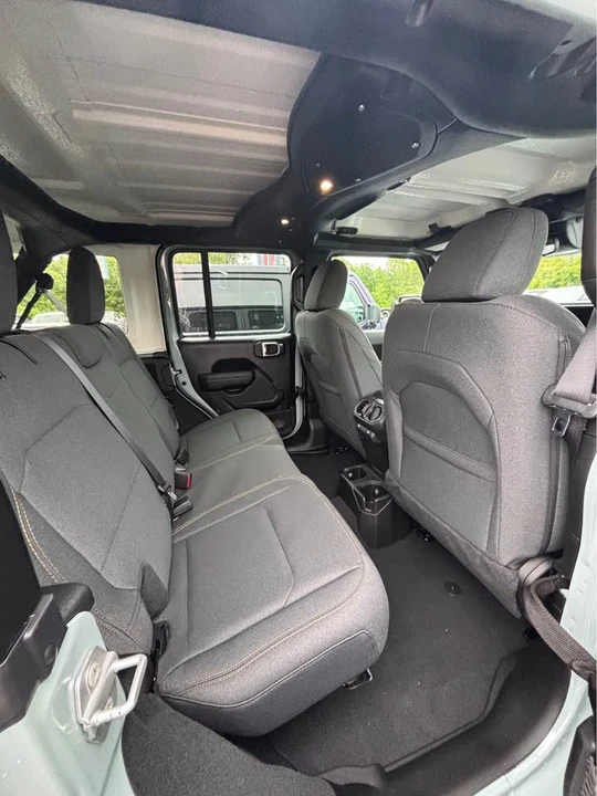 2027 Jeep JL Wrangler - Image 8 of 11
