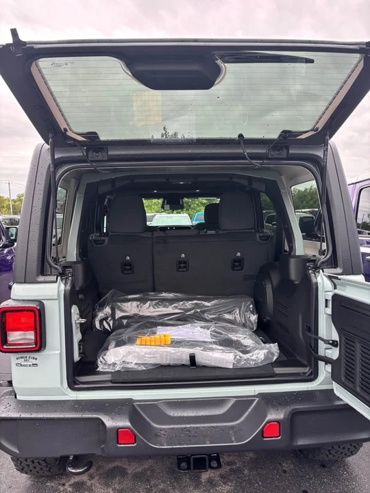 2027 Jeep JL Wrangler - Image 6 of 11