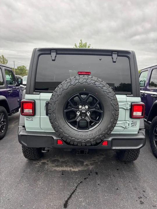 2027 Jeep JL Wrangler - Image 5 of 11